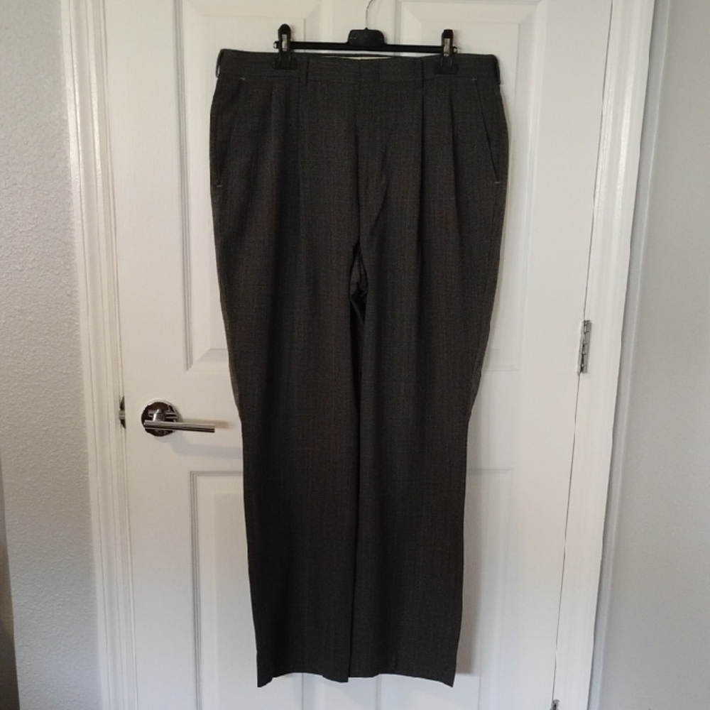 👖HAGGAR Men's Dark Gray Dress Trousers👖